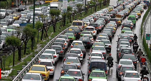 حل مشکلات ترافیکی شهر ارومیه  با توسعه حمل و نقل عمومی و محدودیت های ترافیکی